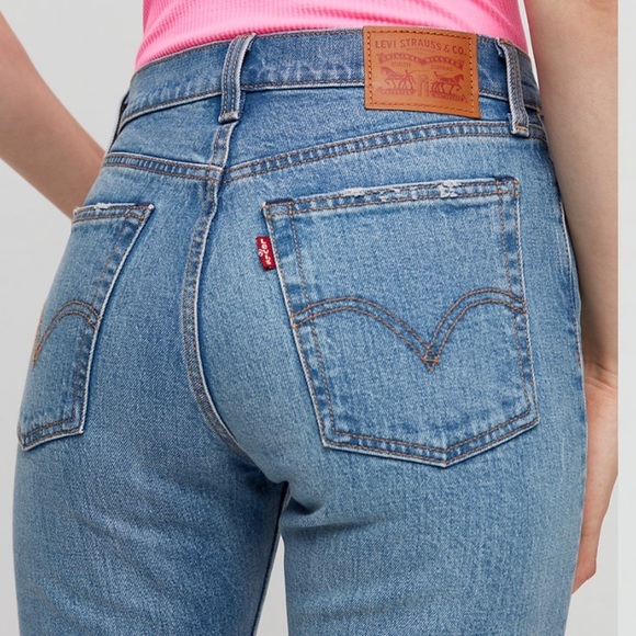 Levi’s Premium Wedgie Straight X Aritzia - Picture 10 of 12